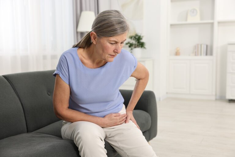 Dlaczego kobiety częściej potrzebują endoprotezy biodra?
